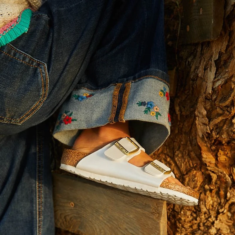 Birkenstock Arizona Slide Sandal - Big Kid Electric Metallic Pearl