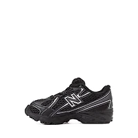 New Balance 740 Athletic Shoe