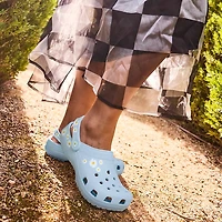 Crocs Classic Clog - Blue Frost / Daisies