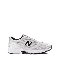 New Balance 740 Athletic Shoe