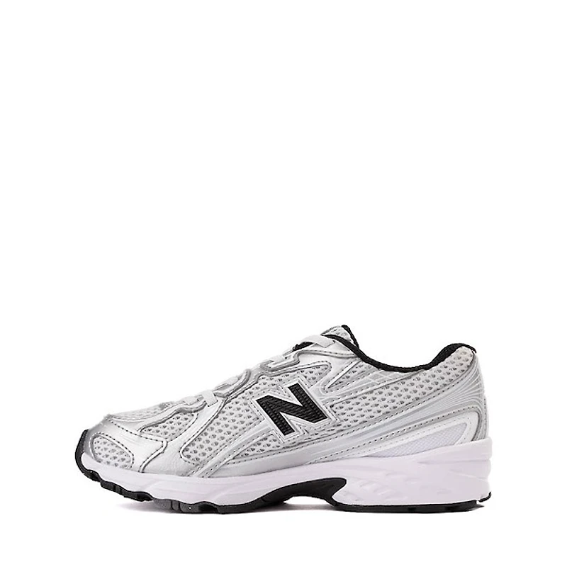 New Balance 740 Athletic Shoe