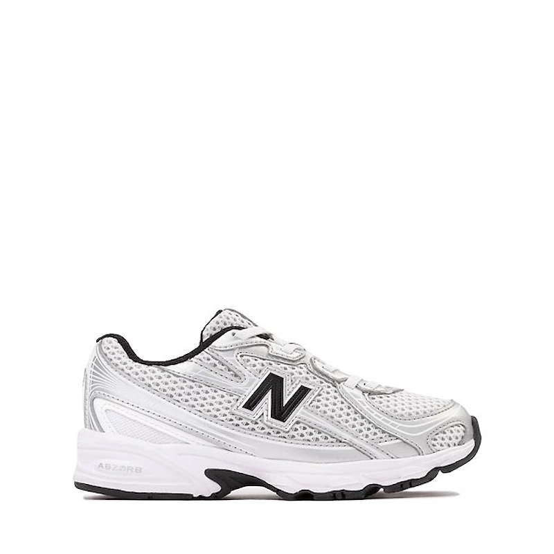 New Balance 740 Athletic Shoe