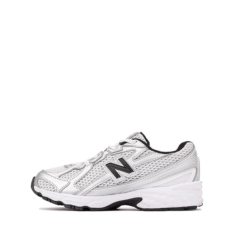 New Balance 740 Athletic Shoe