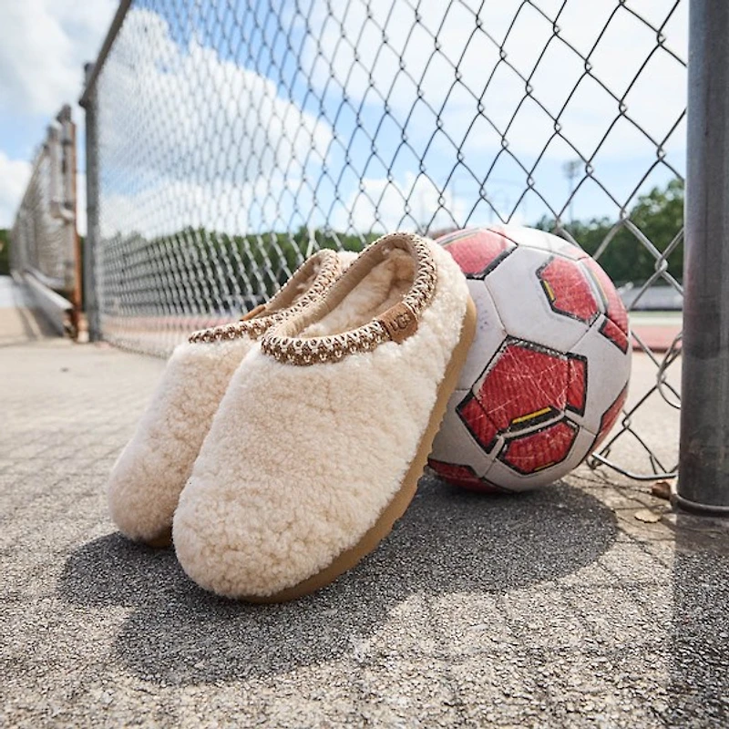 UGG® Tasman Maxi Curly Slipper - Little Kid / Big Natural