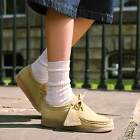 Clarks Wallabee Low Boot - Big Kid Maple