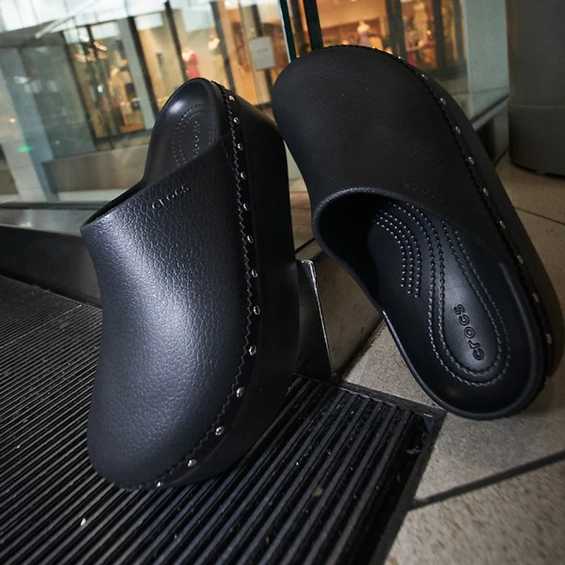 Womens Crocs Dylan Platform Studded Clog - Black
