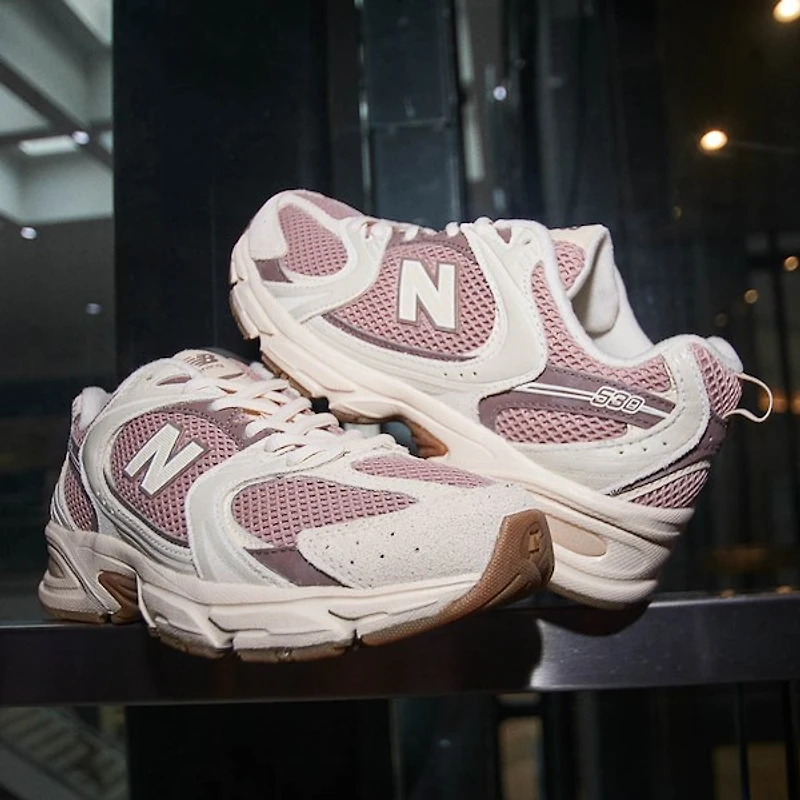 New Balance 530 Athletic Shoe - Bisque / Earth Shadow