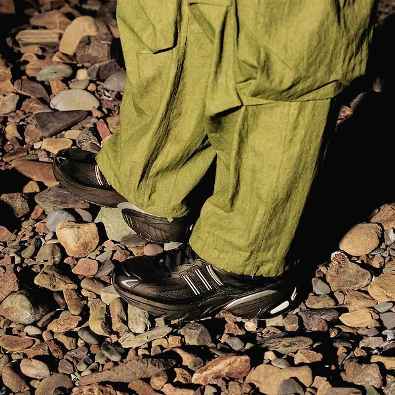 adidas Adistar XLG 2.0 Athletic Shoe