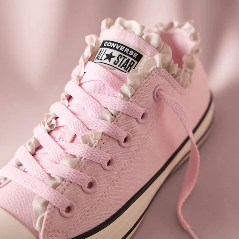 Converse Chuck Taylor All Star Frills Low-Top Sneaker - New Found Bloom