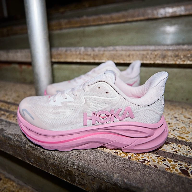 HOKA Clifton 10 Athletic Shoe - Big Kid Rose Cream / Dried