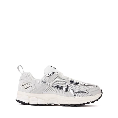 Nike Vomero 5 Athletic Shoe - Little Kid - Photon Dust / Gridiron / Sail / Chrome