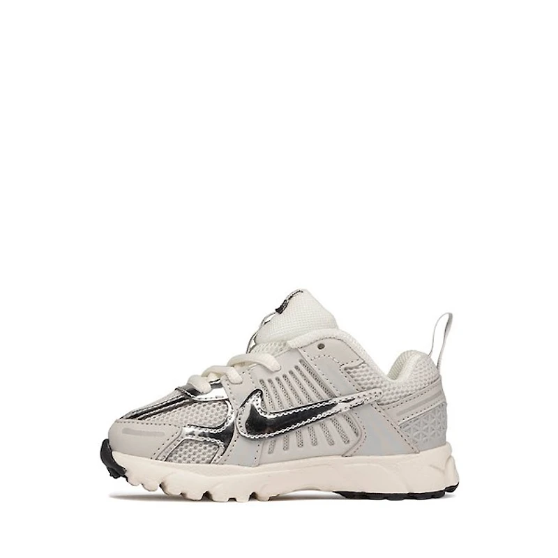 Nike Vomero 5 Athletic Shoe - Baby / Toddler - Photon Dust / Gridiron / Sail / Chrome
