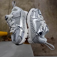 Nike Vomero 5 Athletic Shoe - Baby / Toddler Photon Dust Gridiron Sail Chrome