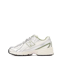 New Balance 740 Athletic Shoe - Big Kid White / Silver Metallic Oregano