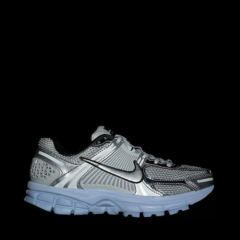 Womens Nike Zoom Vomero 5 Athletic Shoe - Photon Dust / Metallic Silver