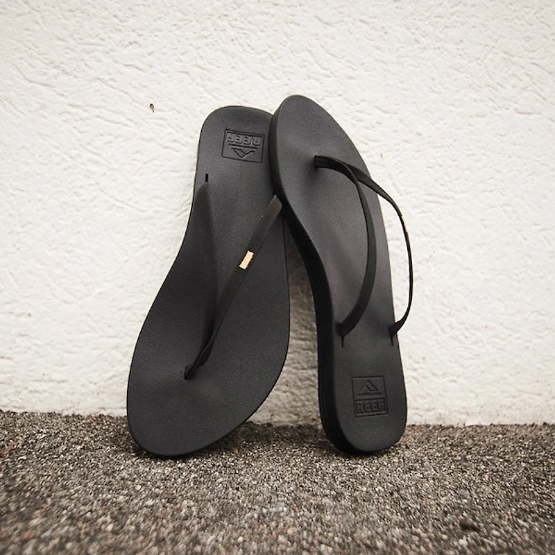 Womens Reef Cushion Slim Sandal - Black