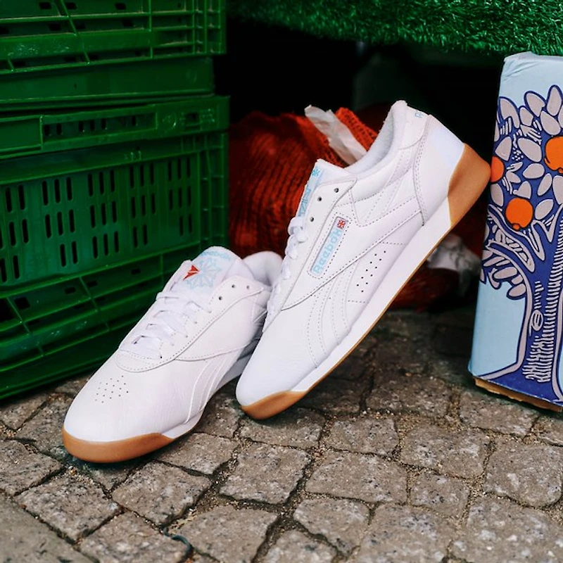 Womens Reebok Freestyle Lo Athletic Shoe - White / Gum