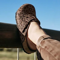 Birkenstock Boston Clog - Little Kid / Big Leo Mocha