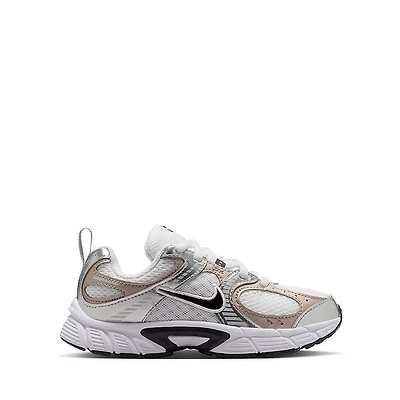 Nike V5 RNR Athletic Shoe - Little Kid White / Black Vast Grey Collegiate