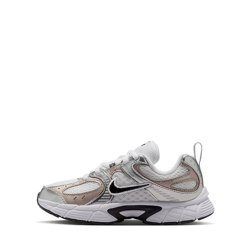 Nike V5 RNR Athletic Shoe - Little Kid White / Black Vast Grey Collegiate