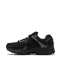 Womens Nike Zoom Vomero 5 Athletic Shoe - Black
