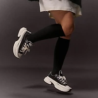 Converse Run Star Crush Low-Top Sneaker - Black / Egret