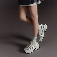 Converse Run Star Crush Low-Top Sneaker - Egret / Black
