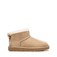 UGG® Ultra Mini Bailey Bow Boot - Little Kid / Big Sand