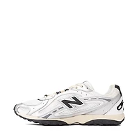 New Balance 204L Athletic Shoe - Silver Metallic / Black