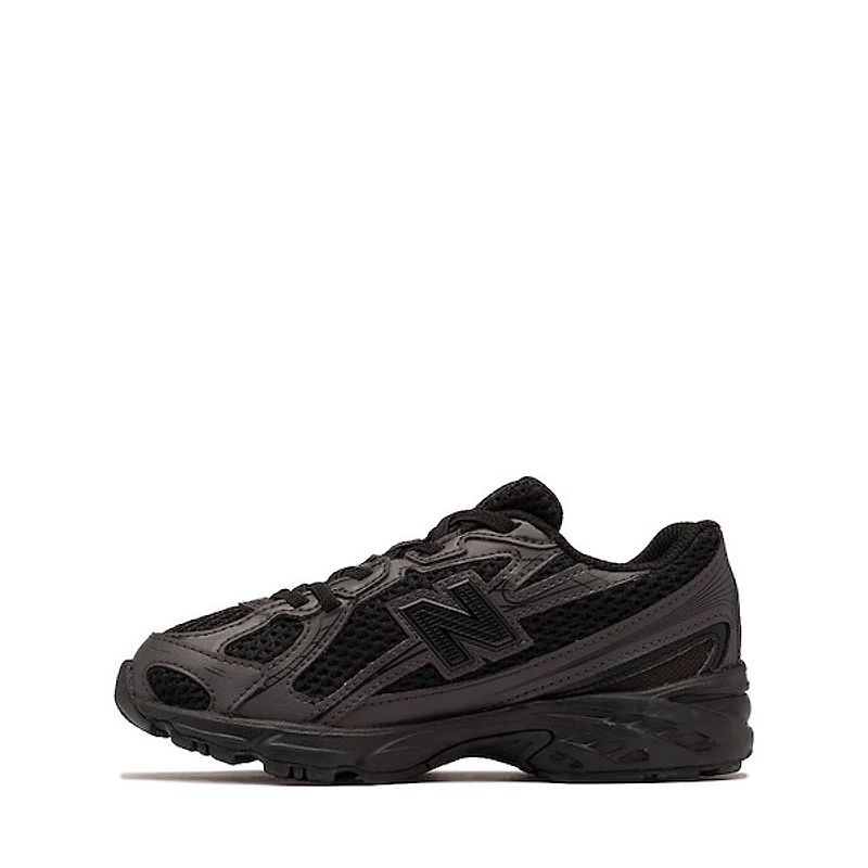 New Balance 740 Athletic Shoe