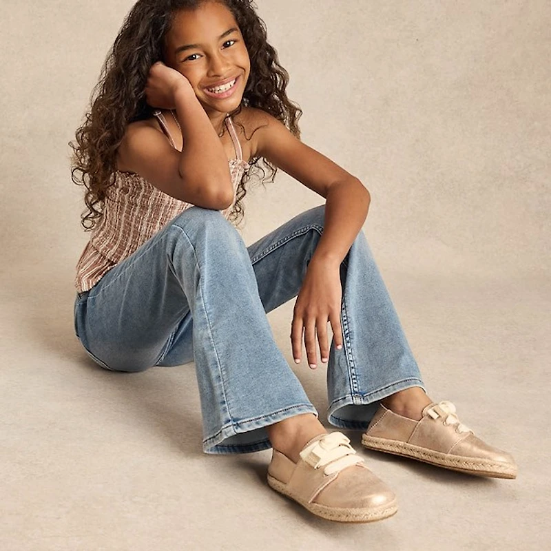 TOMS Carolina Lace-Up Espadrille - Little Kid / Big Seashell Metallic