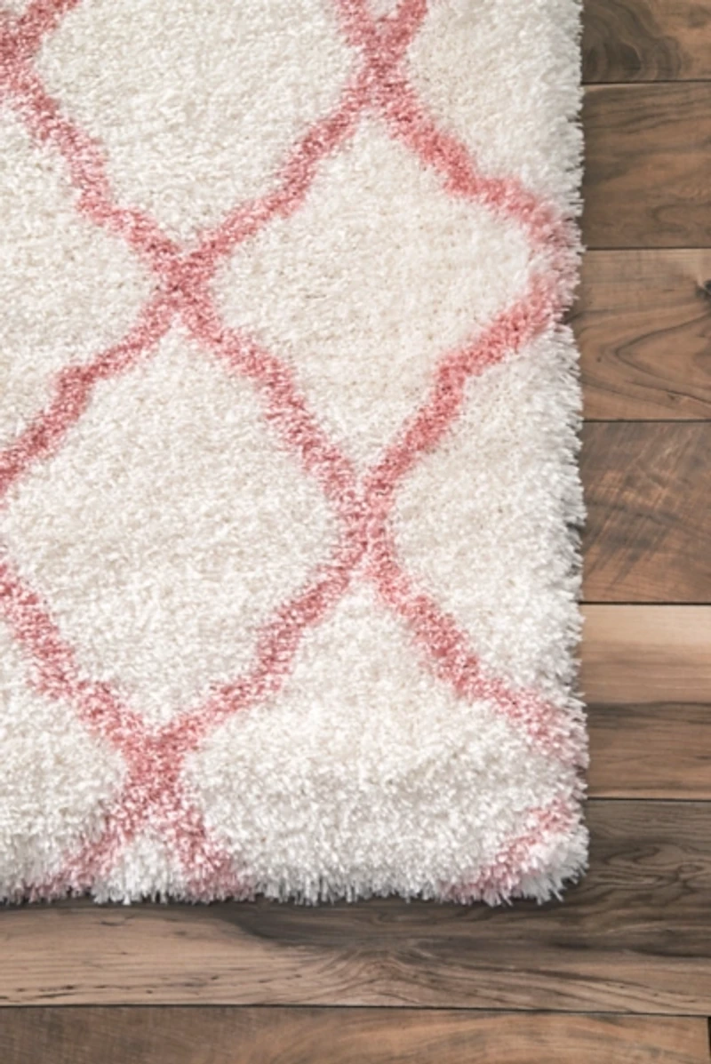 Pink and White Iliza Trellis Area Rug, 5x8