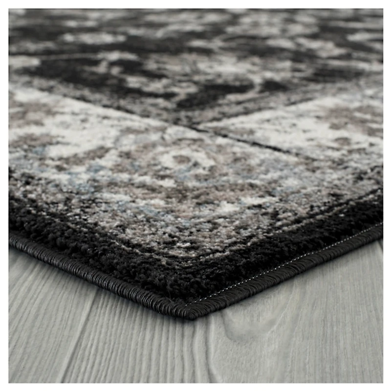 Black Alex Area Rug, 5x7