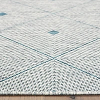 Solitaire Sun Shower Outdoor Area Rug, 5x8