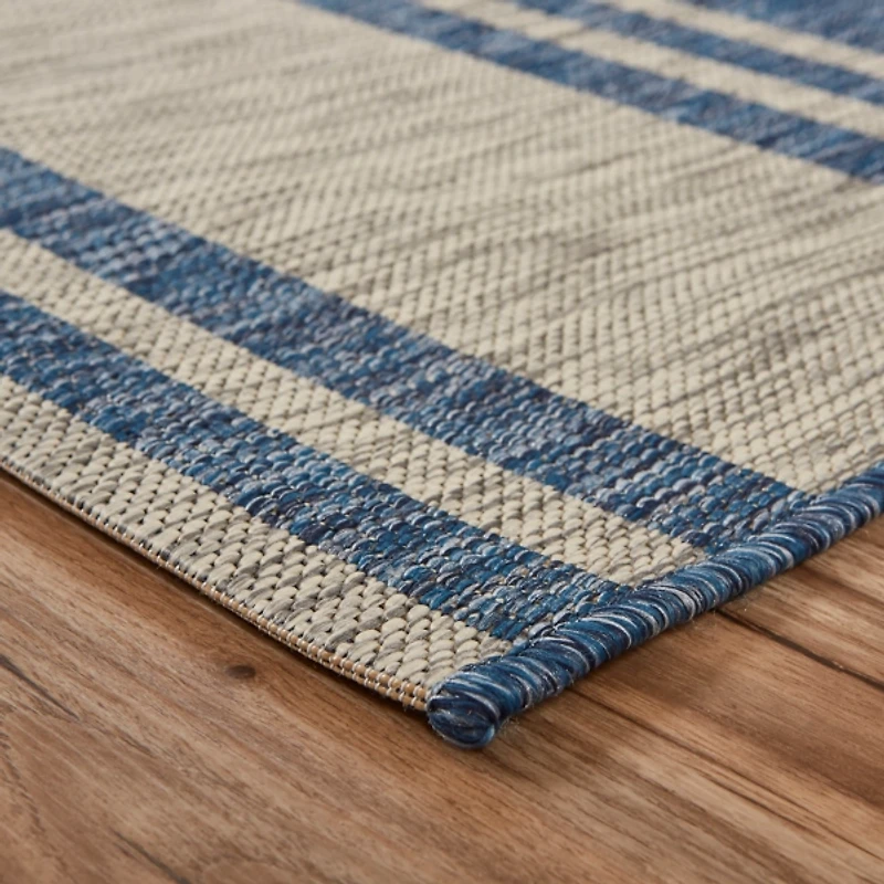 Captiva Nautical Helm Outdoor Area Rug, 7x9