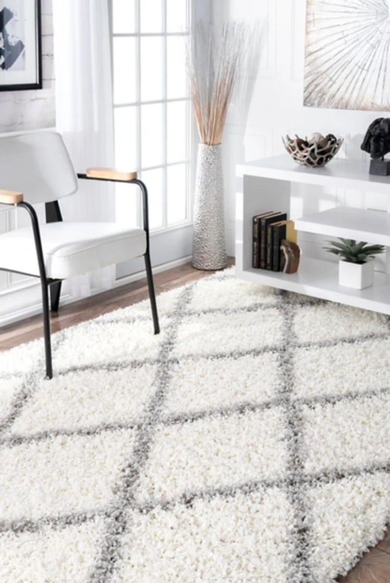 Shanna Diamond Area Rug