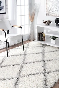 Shanna Diamond Area Rug, 8x10