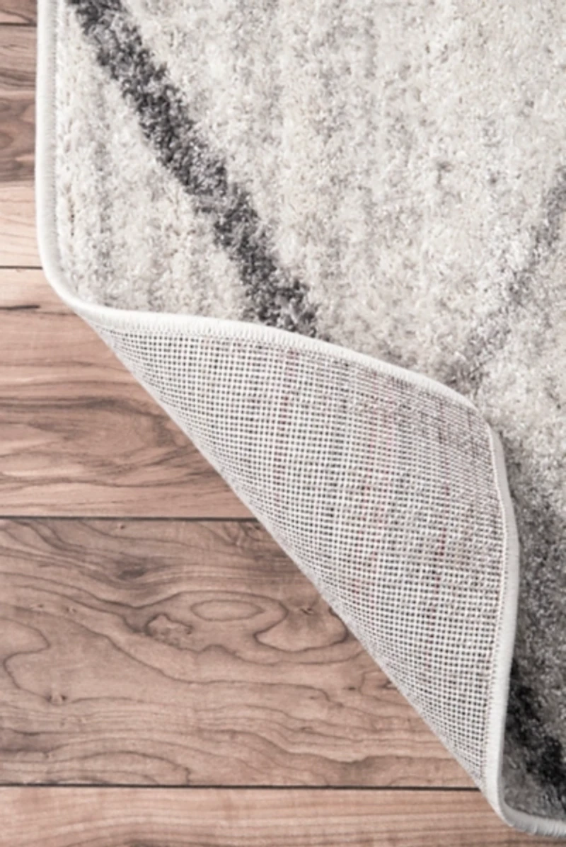 Gray Thigpen Diamond Area Rug