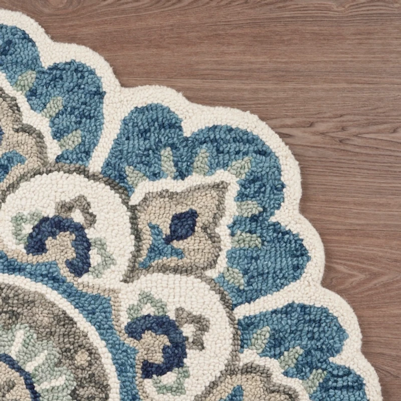 Floral Round Edged Area Rug, 6 ft.