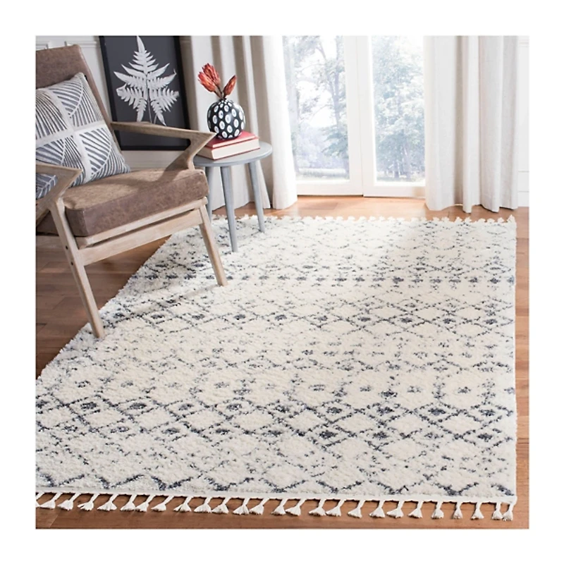 SAFAVIEH Cream and Gray Bergen Weathered Rug, 5x7