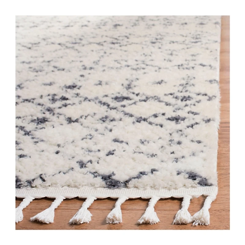 SAFAVIEH Cream and Gray Bergen Weathered Rug, 5x7