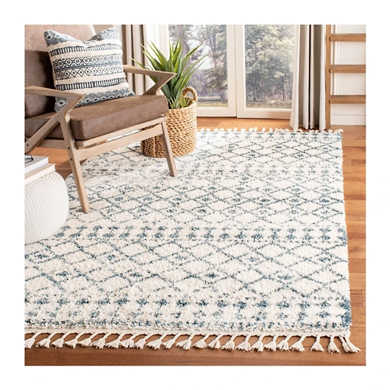 Cream and Blue Bergen Weathered Fringe Rug