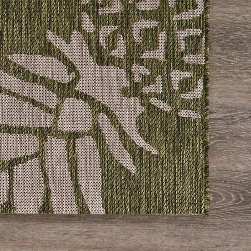 Green Pineapple Outdoor Area Rug, 7x9