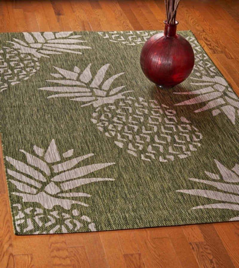 Green Pineapple Outdoor Area Rug, 7x9