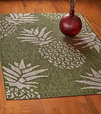 Green Pineapple Outdoor Area Rug, 7x9