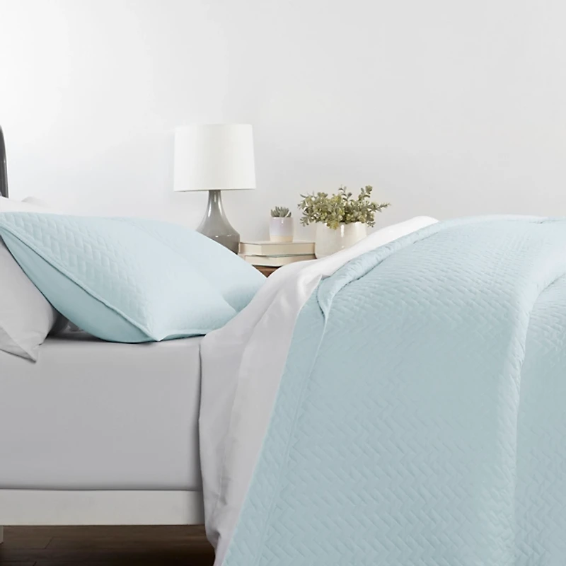 Pale Blue Herring 3-pc. King Quilted Coverlet Set