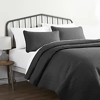Gray Herring 3-pc. Queen Quilted Coverlet Set
