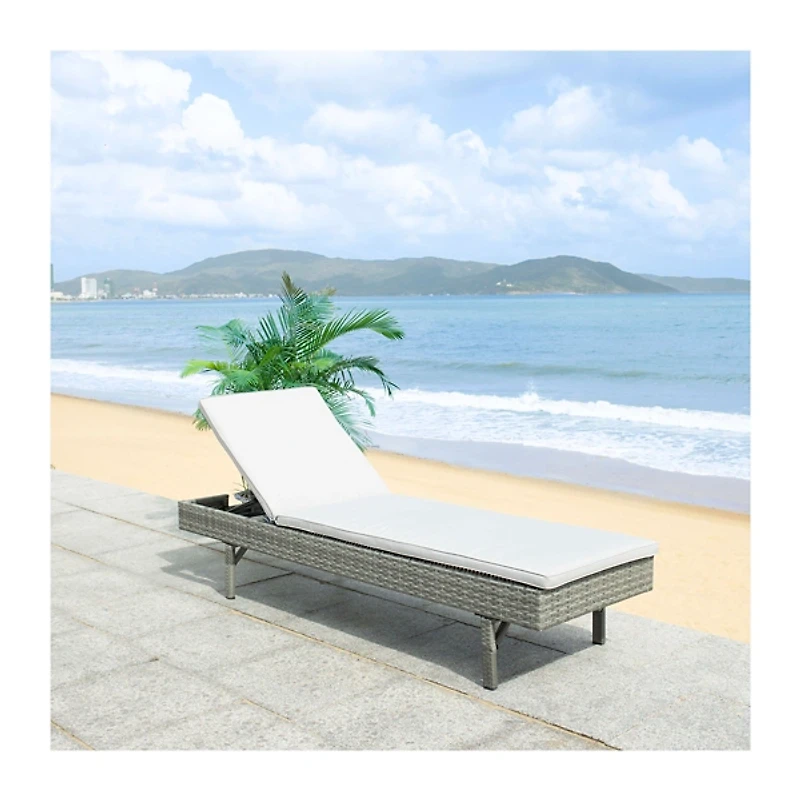 SAFAVIEH Gray Wicker Chaise with Gray Cushion