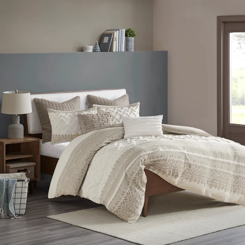 Gray and White 3-pc. Full/Queen Comforter Set