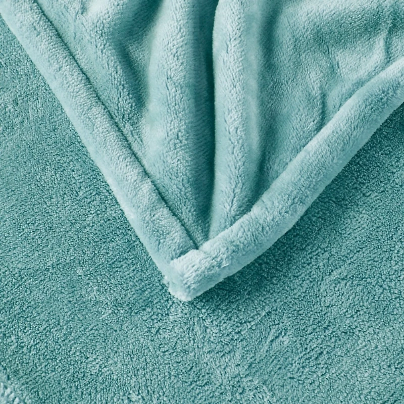 Light Green Ultra Soft Plush Heated Throw